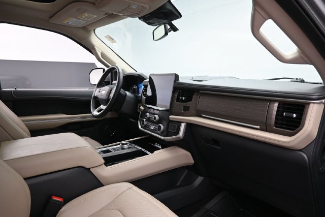 Certified 2024 Ford Expedition Limited RWD image 34