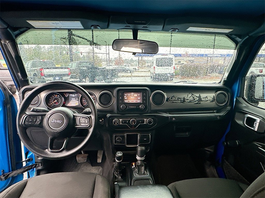 Used 2021 Jeep Gladiator Sport image 3