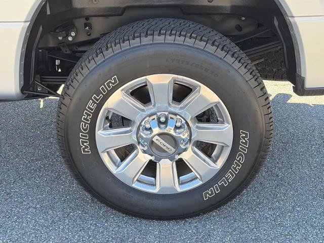 Certified 2022 Ford F350 Platinum w/ FX4 Off-Road Package AWD/4WD image 21