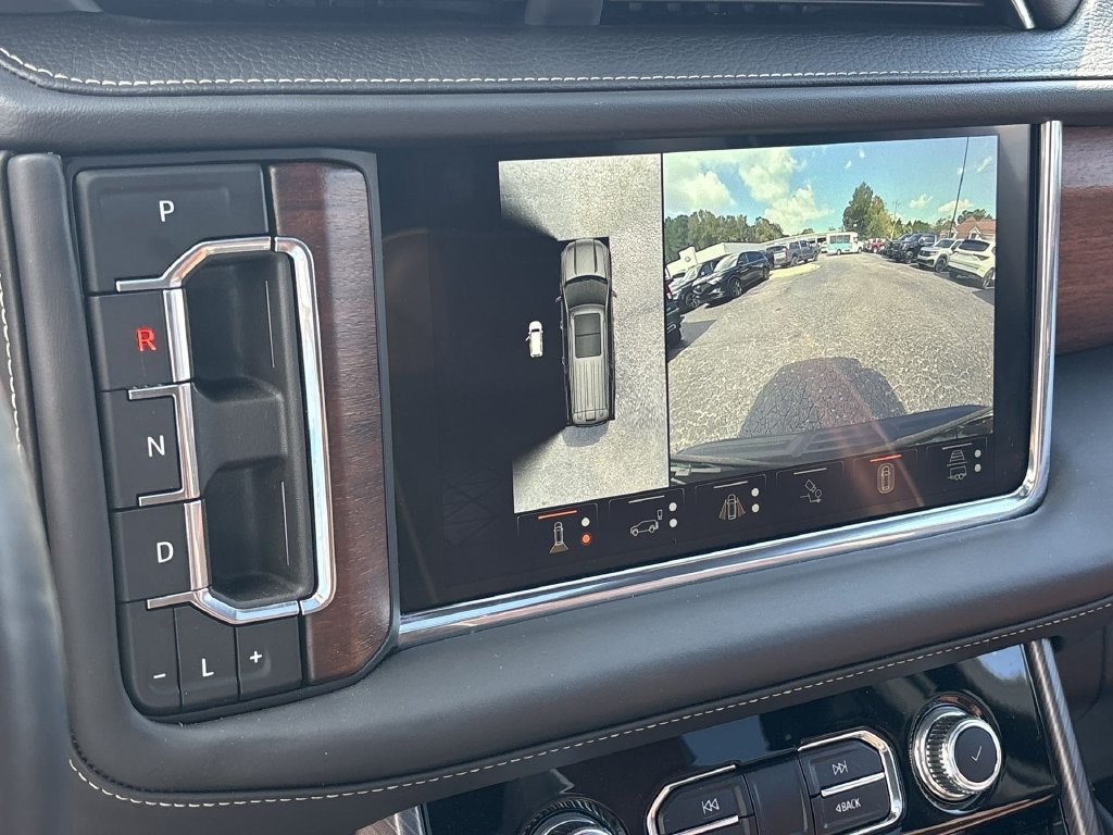 Used 2023 GMC Yukon XL Denali Ultimate AWD/4WD image 36