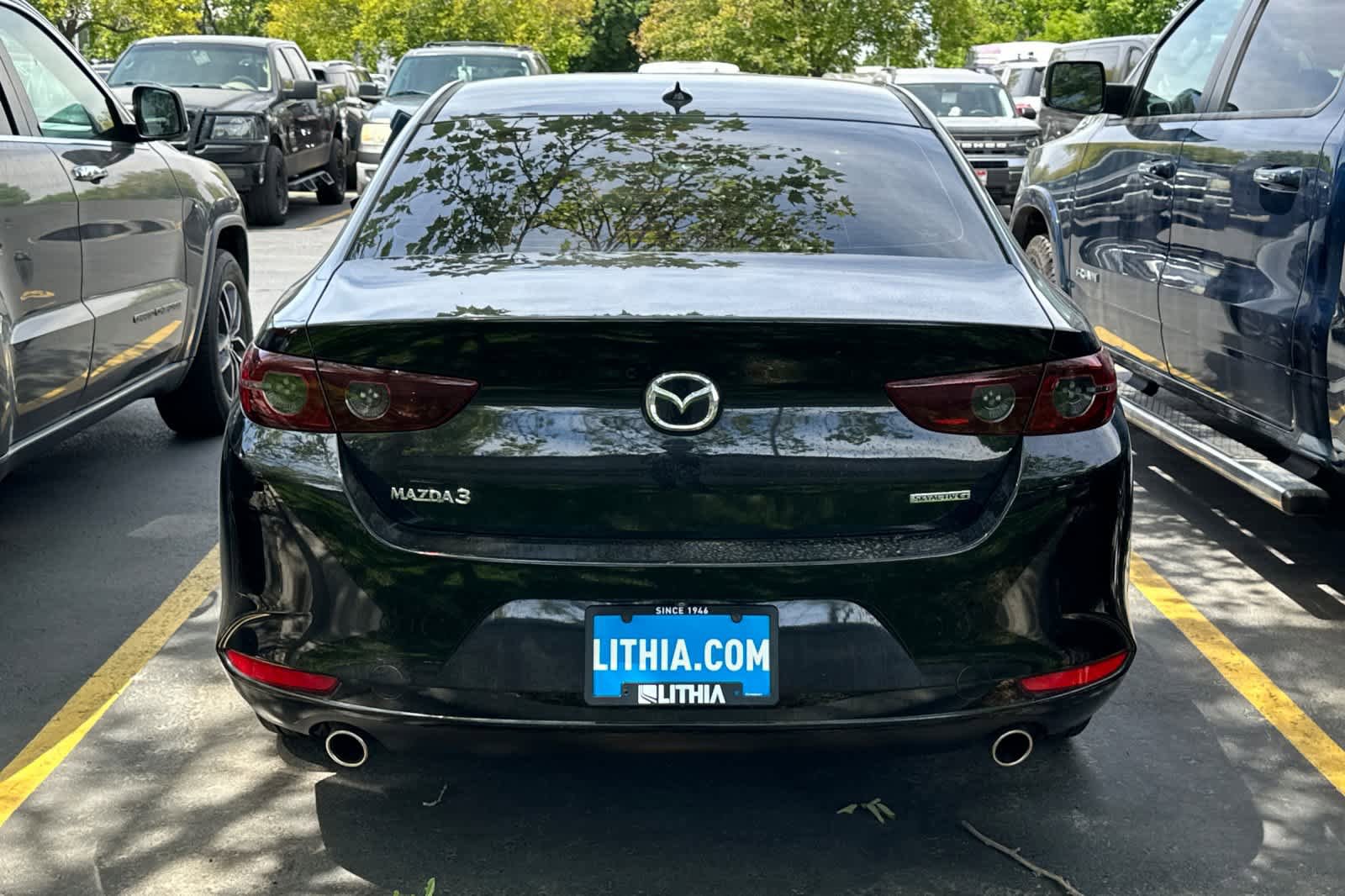 Used 2019 MAZDA MAZDA3 Sedan w/ Preferred Package FWD image 5