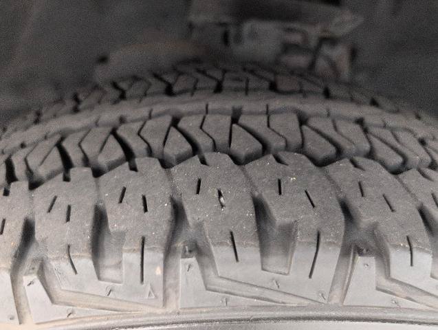 Used 2021 Jeep Cherokee Trailhawk AWD/4WD image 5