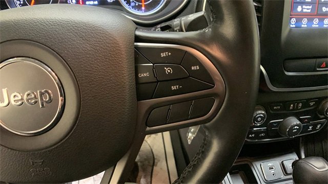 Used 2020 Jeep Cherokee Latitude w/ Cold Weather Group image 29