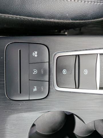 Certified 2022 Ford Escape Titanium w/ Class II Trailer Tow Package image 22