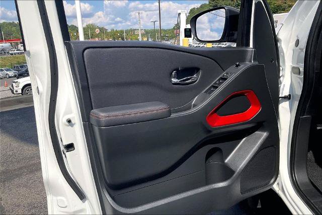 Used 2024 Nissan Frontier Pro-X RWD image 22