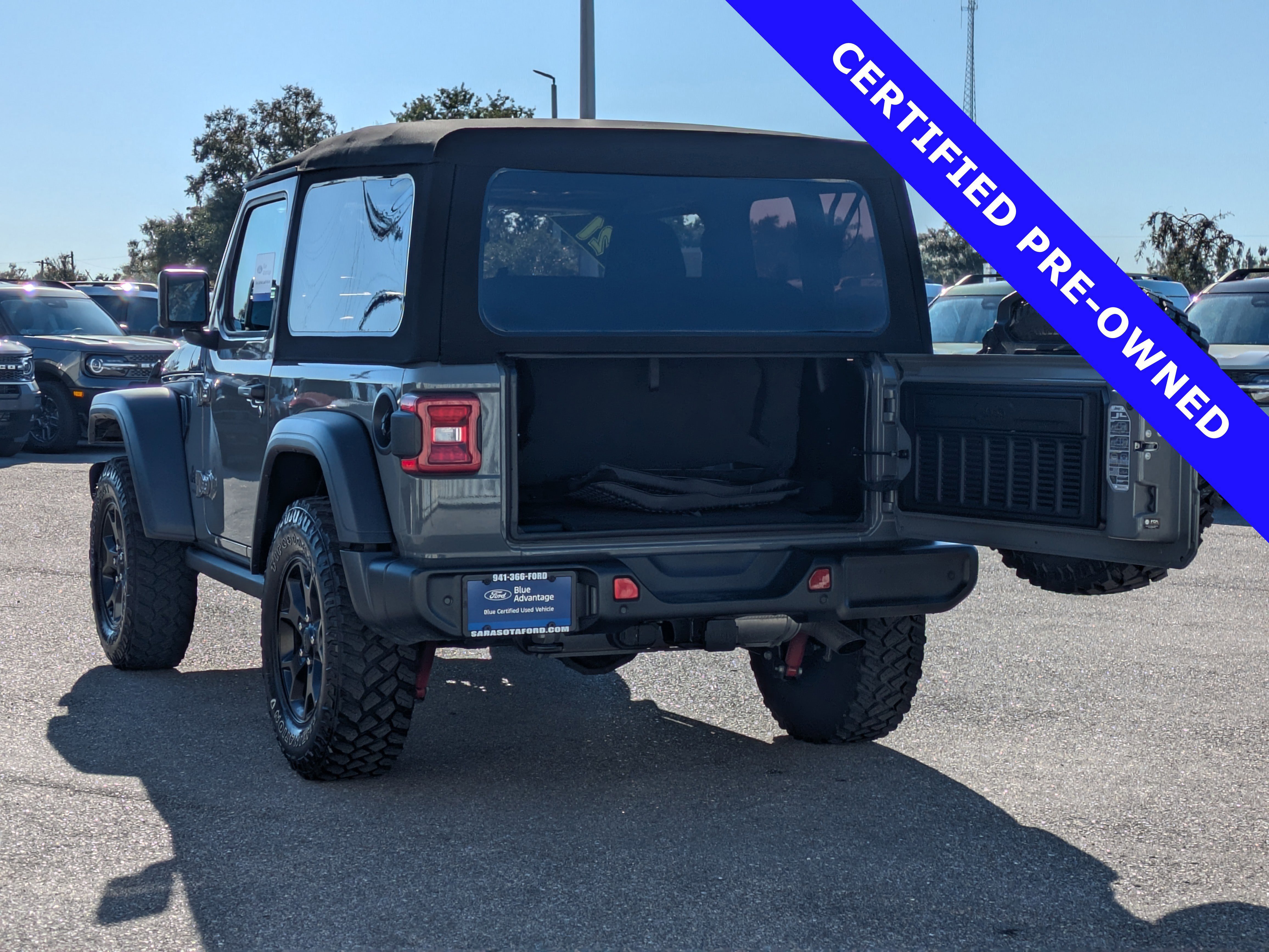 Used 2021 Jeep Wrangler Willys image 3