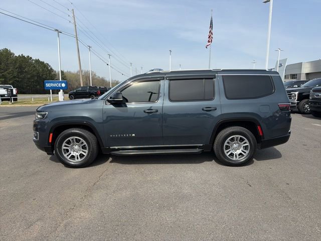 Used 2023 Jeep Wagoneer Base image 2