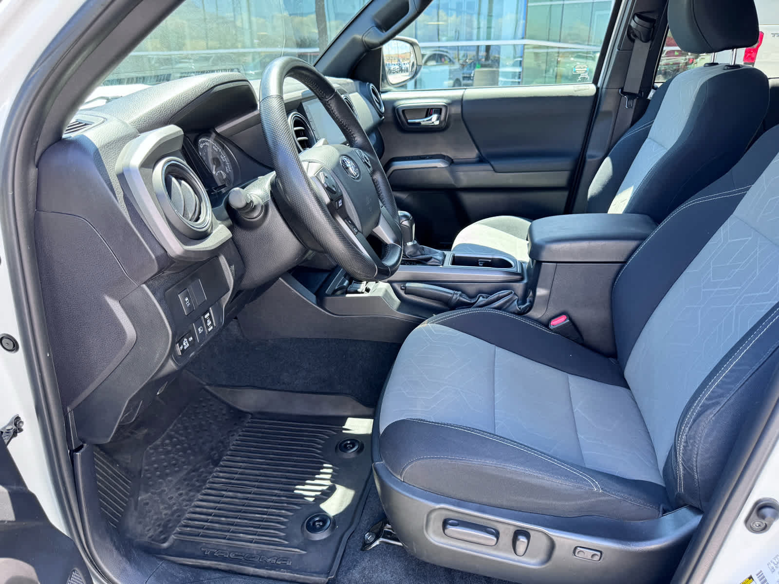 Used 2023 Toyota Tacoma TRD Sport AWD/4WD image 25