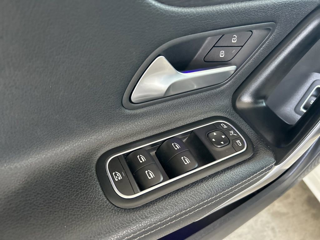 Used 2022 Mercedes-Benz CLA 250 4MATIC w/ Premium Package Lite image 38
