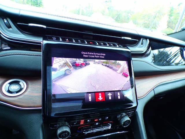 Used 2023 Jeep Grand Cherokee Summit w/ Adv Protech Group IV AWD/4WD image 20