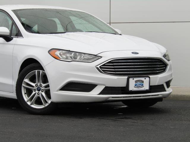 Certified 2018 Ford Fusion SE image 4