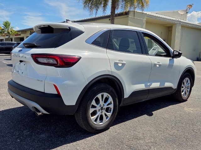 Certified 2023 Ford Escape Active AWD/4WD image 7