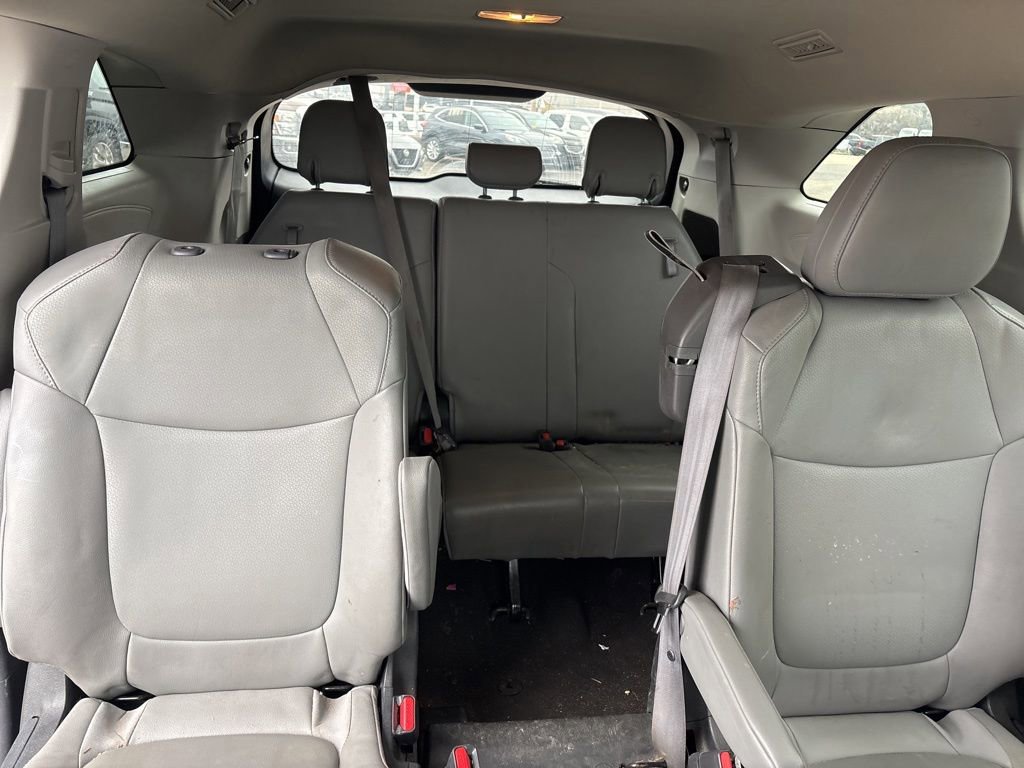 Used 2022 Toyota Sienna XLE image 9