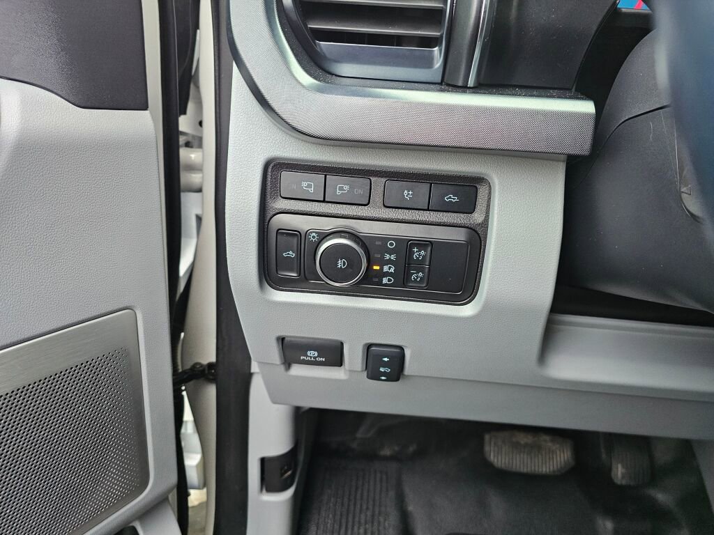 Certified 2024 Ford F350 Limited w/ FX4 Off-Road Package image 21