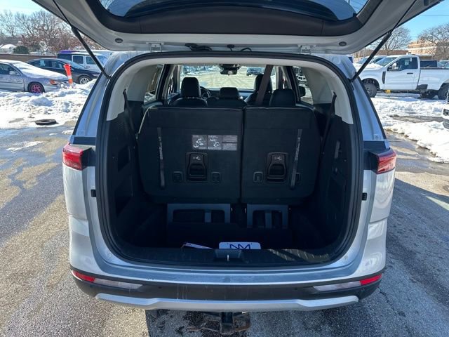 Used 2022 Kia Carnival LX image 24