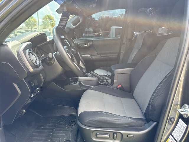 Used 2021 Toyota Tacoma TRD Sport RWD image 14
