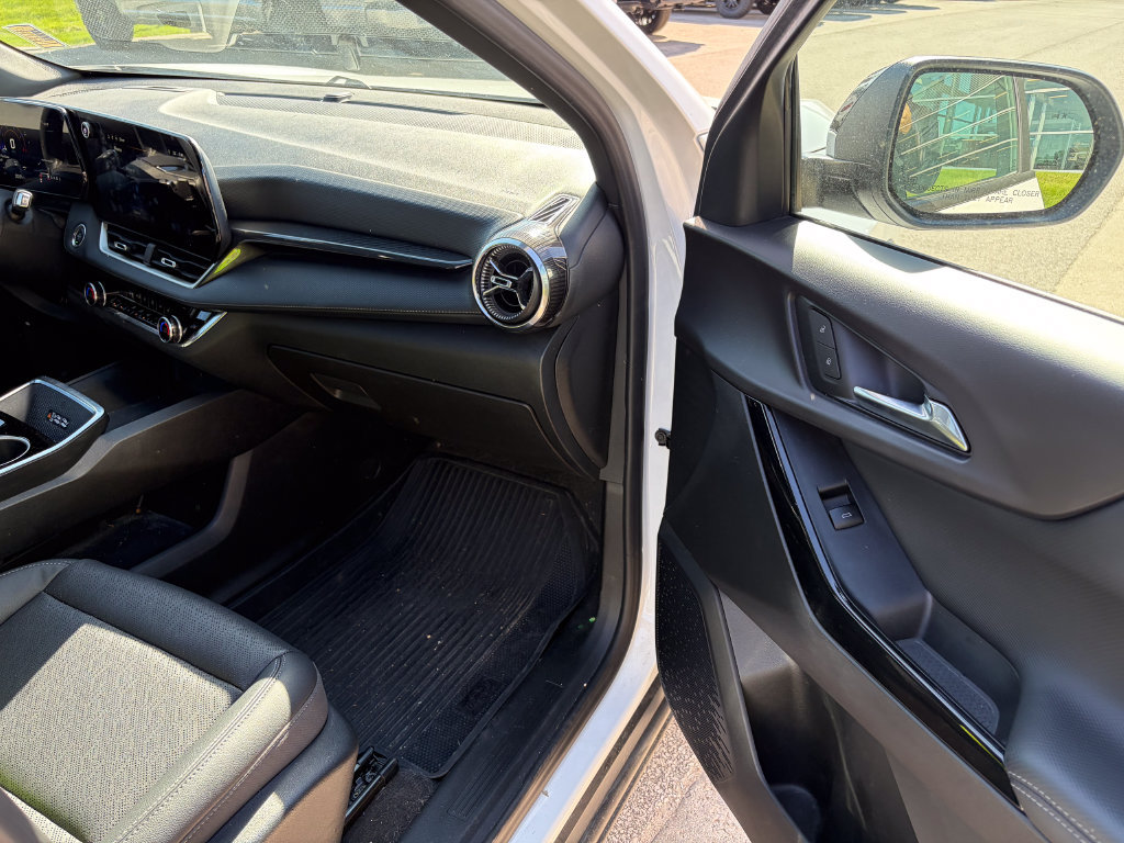 Used 2025 Chevrolet Equinox LT w/ Convenience Package II AWD/4WD image 18