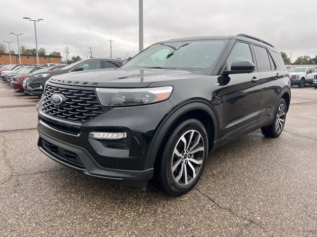 Certified 2023 Ford Explorer ST-Line image 6