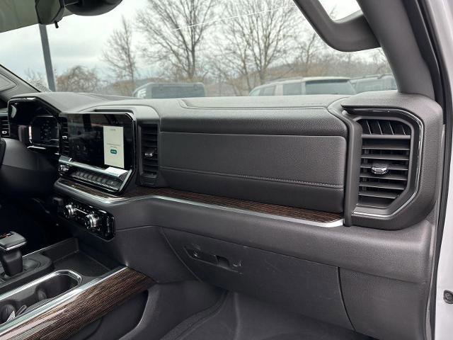 Used 2025 GMC Sierra 1500 Elevation w/ Elevation Premium Package image 19