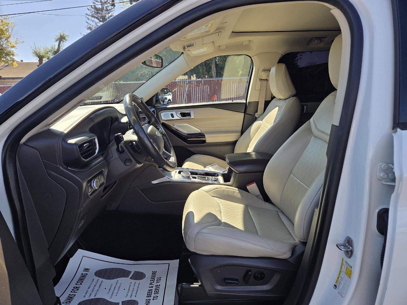 Certified 2021 Ford Explorer Platinum w/ Equipment Group 601A image 16