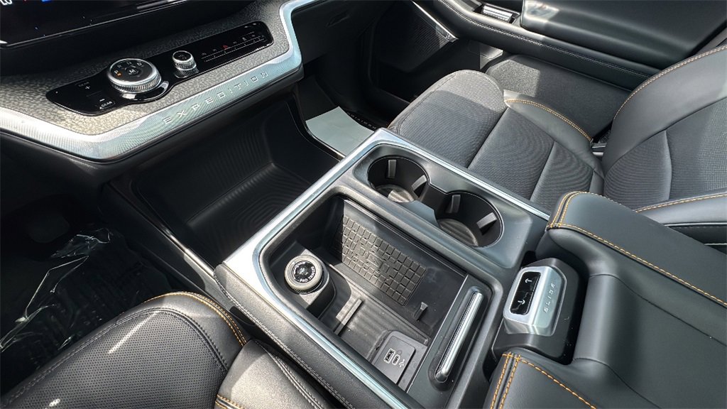 Certified 2025 Ford Expedition Tremor image 46