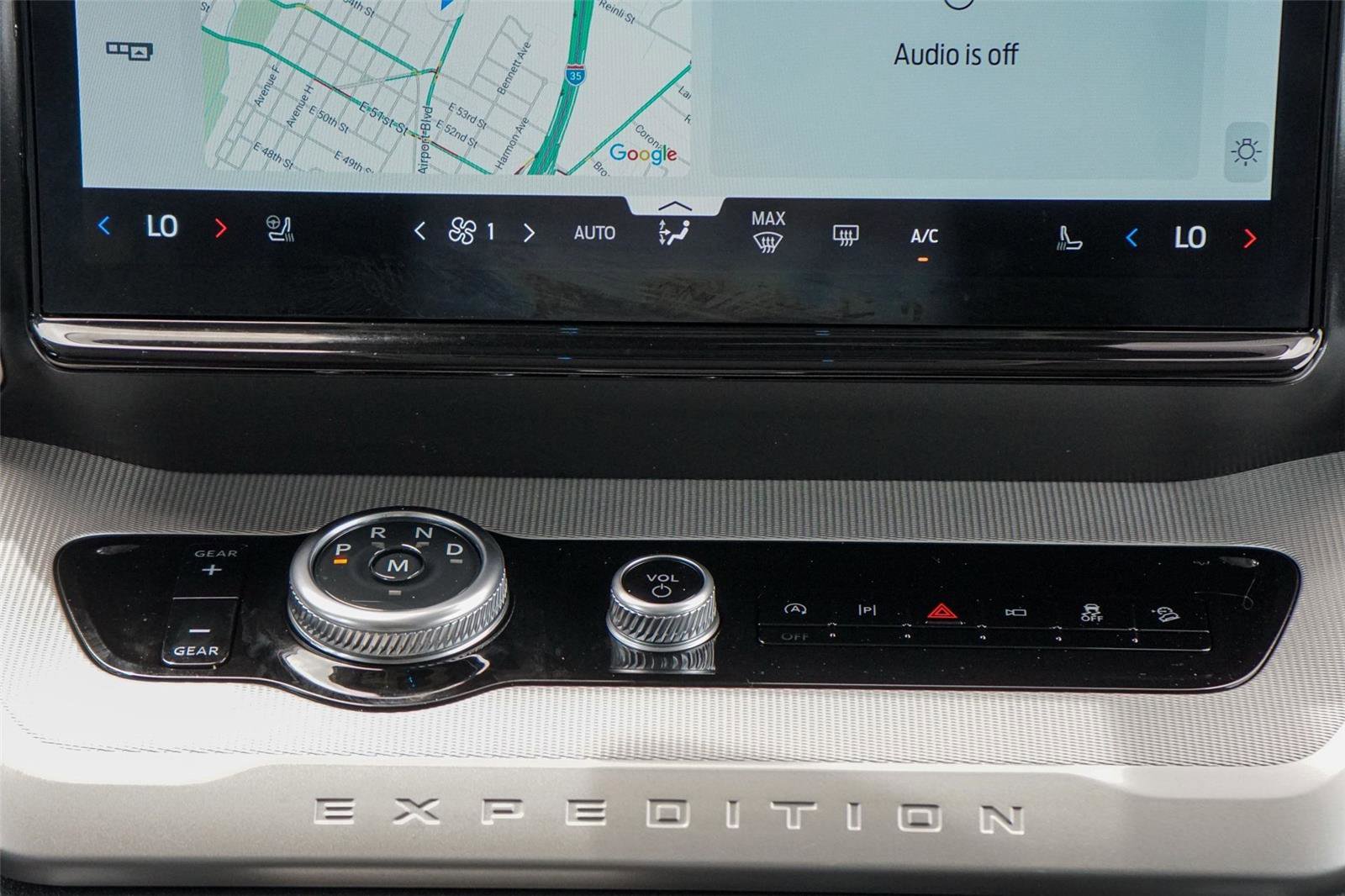 Certified 2025 Ford Expedition Active AWD/4WD image 24
