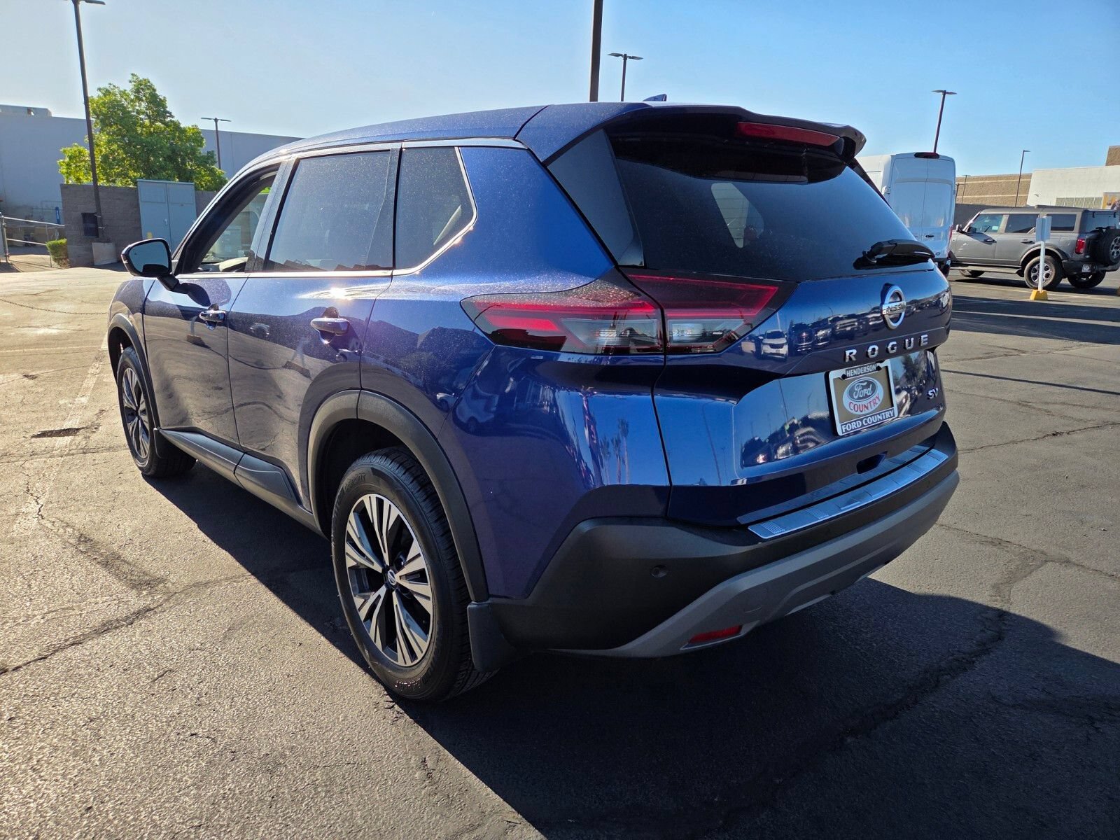 Used 2021 Nissan Rogue SV FWD image 4
