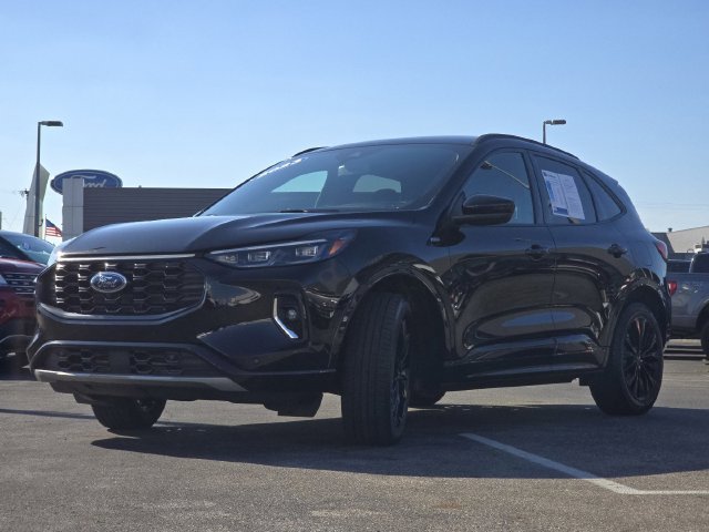 Certified 2023 Ford Escape ST-Line Elite w/ Premium Technology Package AWD/4WD image 13