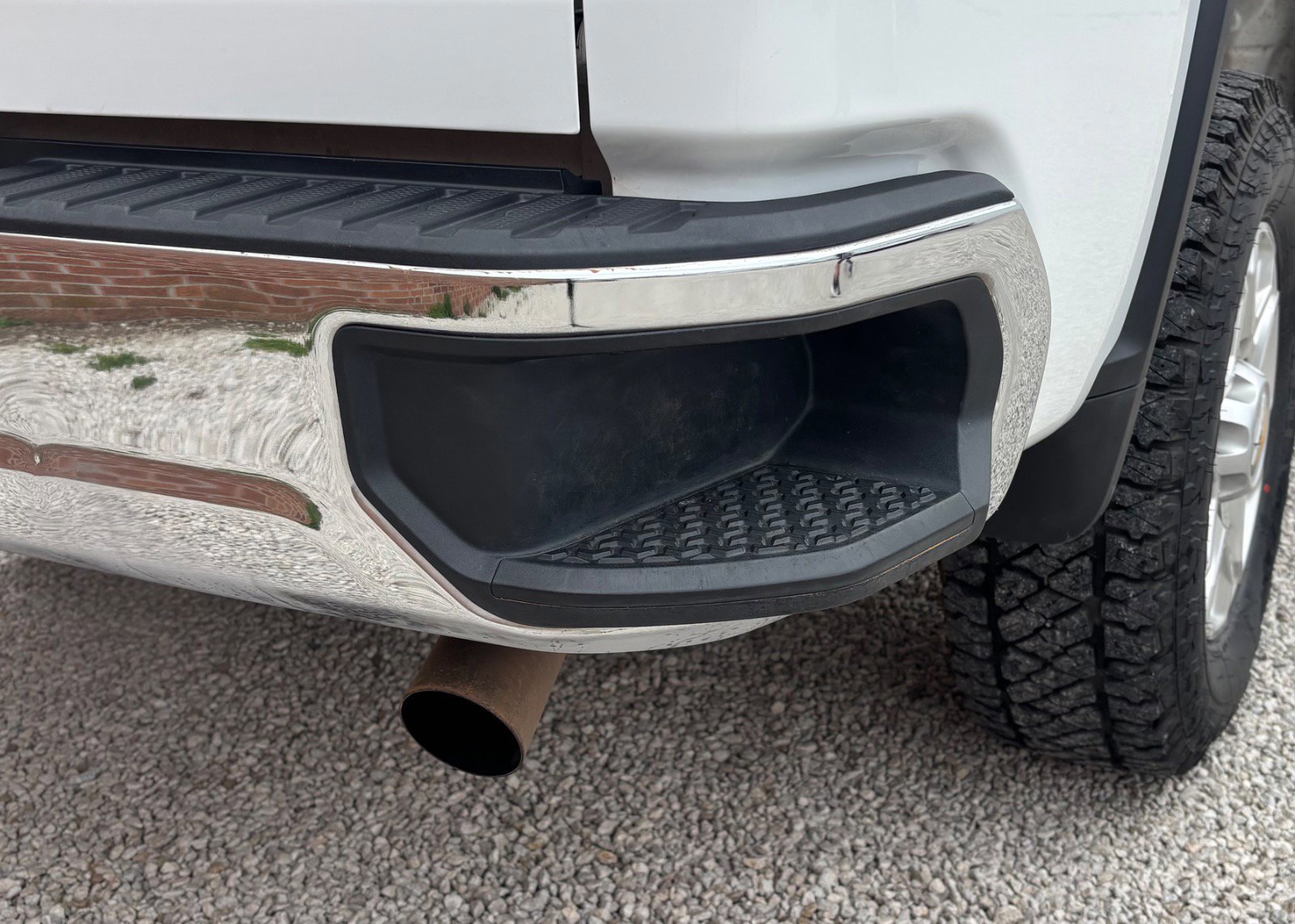 Used 2024 Chevrolet Silverado 2500 LT w/ Z71 Off-Road Package image 9