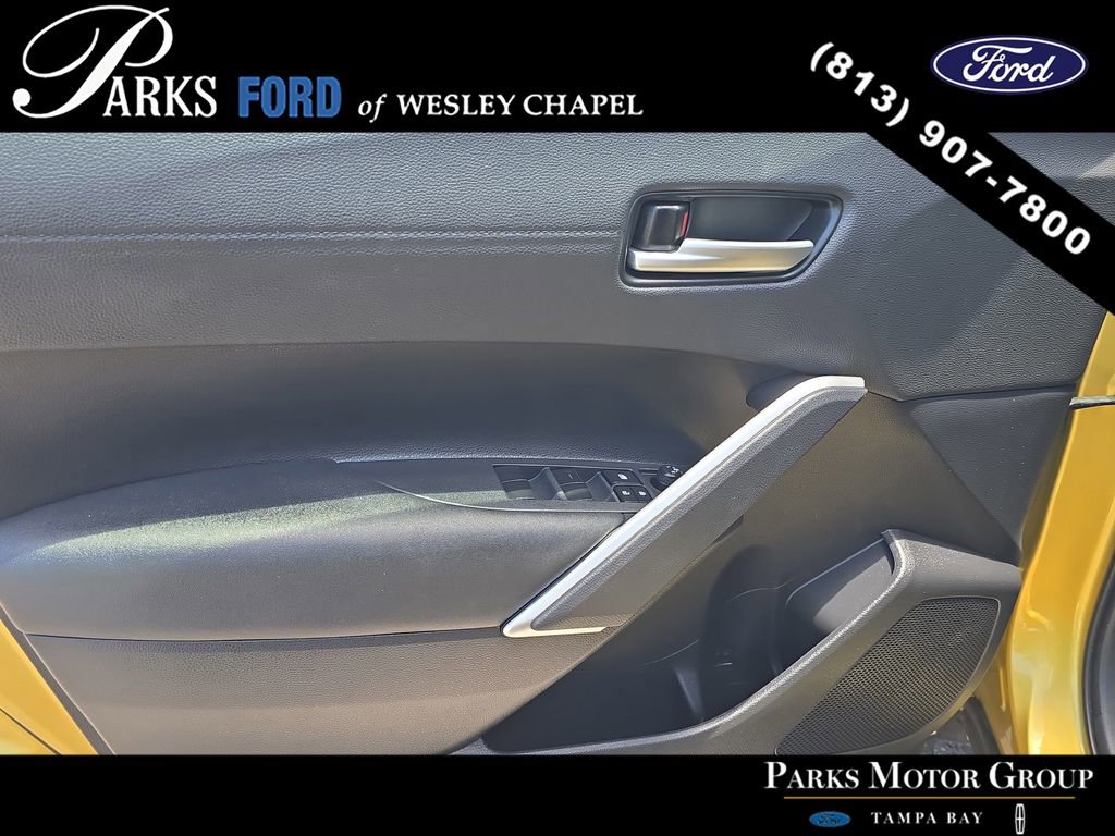 Used 2023 Toyota Corolla Cross AWD Hybrid w/ Convenience Package image 16
