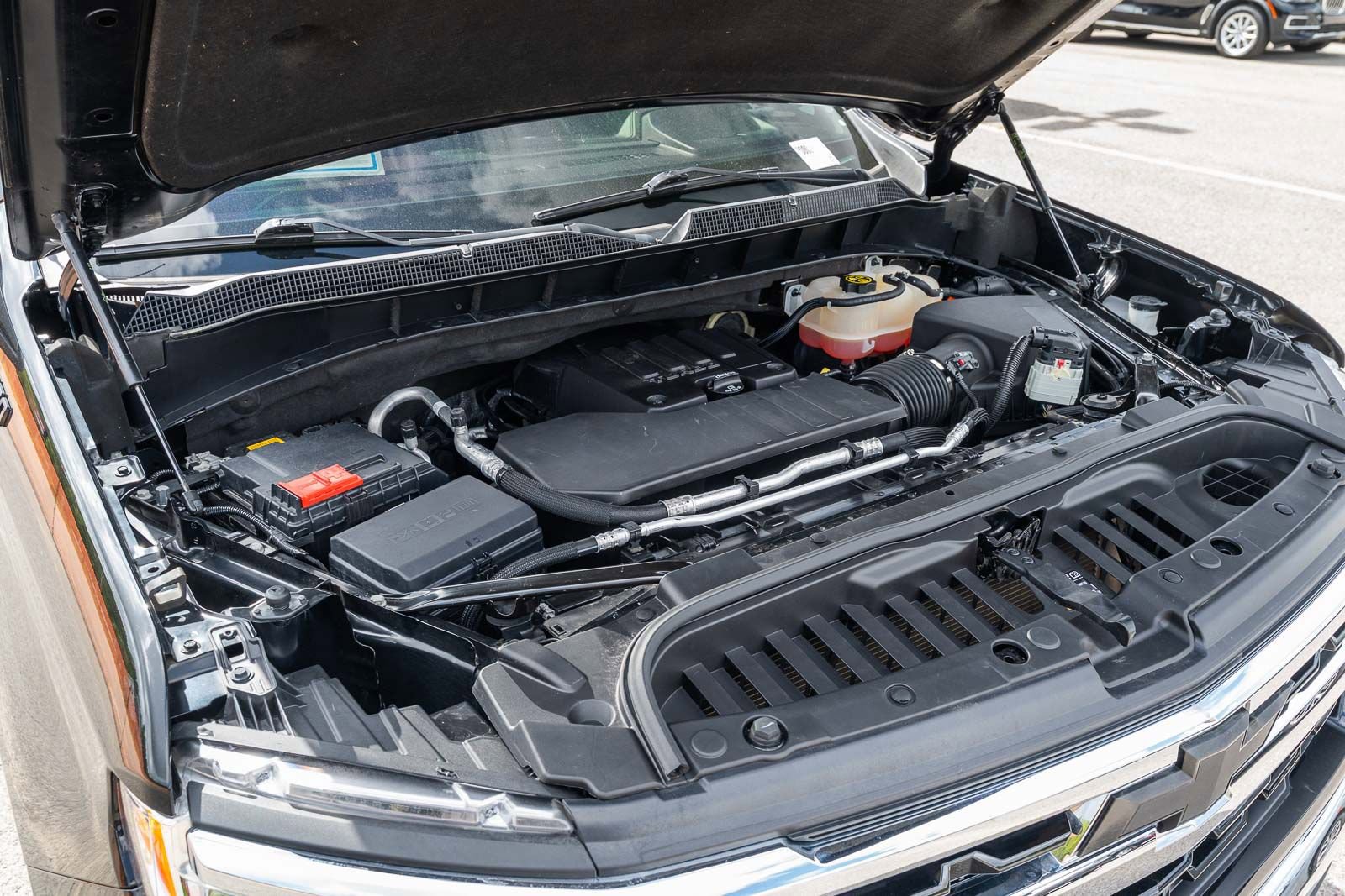 Used 2023 Chevrolet Silverado 1500 LT AWD/4WD image 23