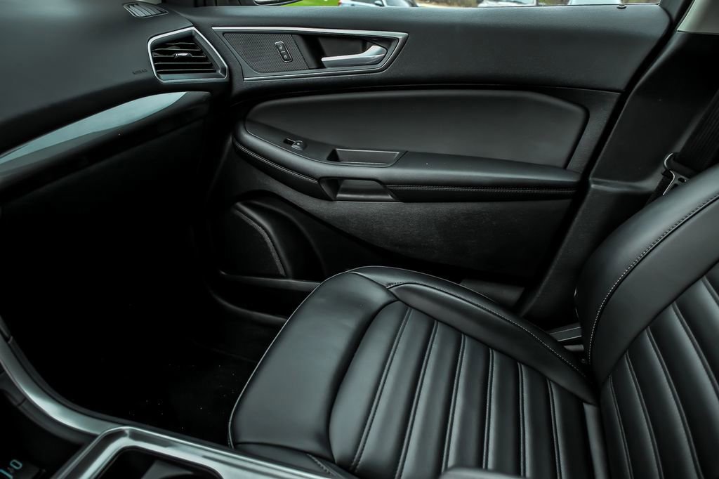 Certified 2024 Ford Edge SEL image 29