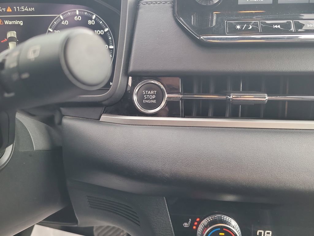 Used 2024 Mitsubishi Outlander SE image 20