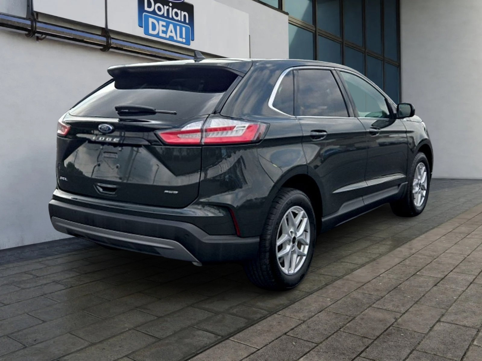 Certified 2023 Ford Edge SEL w/ Convenience Package AWD/4WD image 3