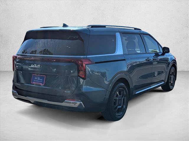 Used 2025 Kia Carnival SX image 5