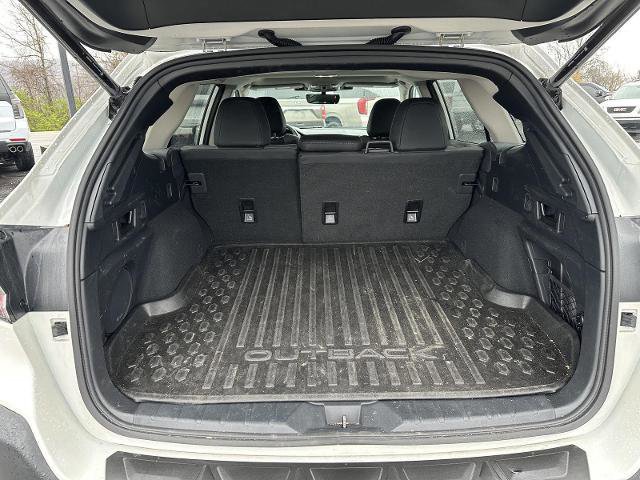 Used 2025 Subaru Outback Onyx Edition image 11
