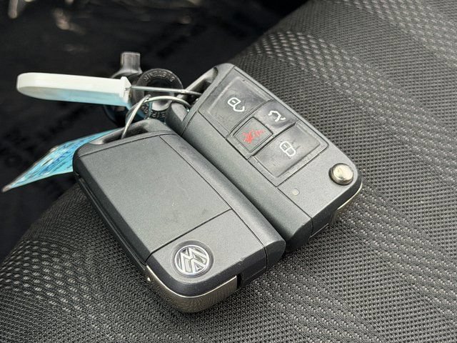 Used 2023 Volkswagen Jetta Sport FWD image 30