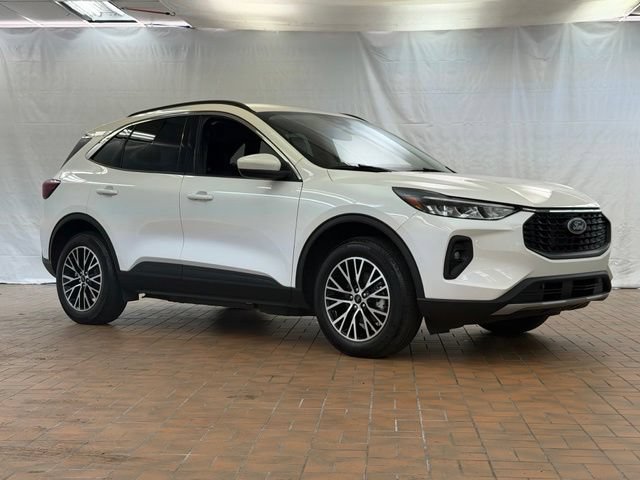 Certified 2024 Ford Escape SE
