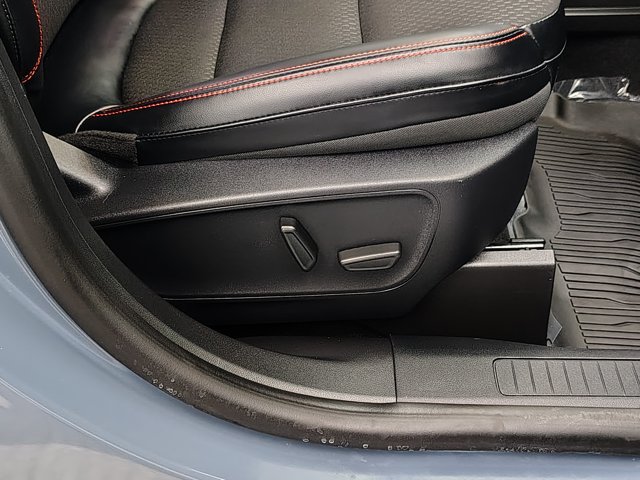 Certified 2025 Ford Escape ST-Line Select w/ Tech Pack #2 AWD/4WD image 28