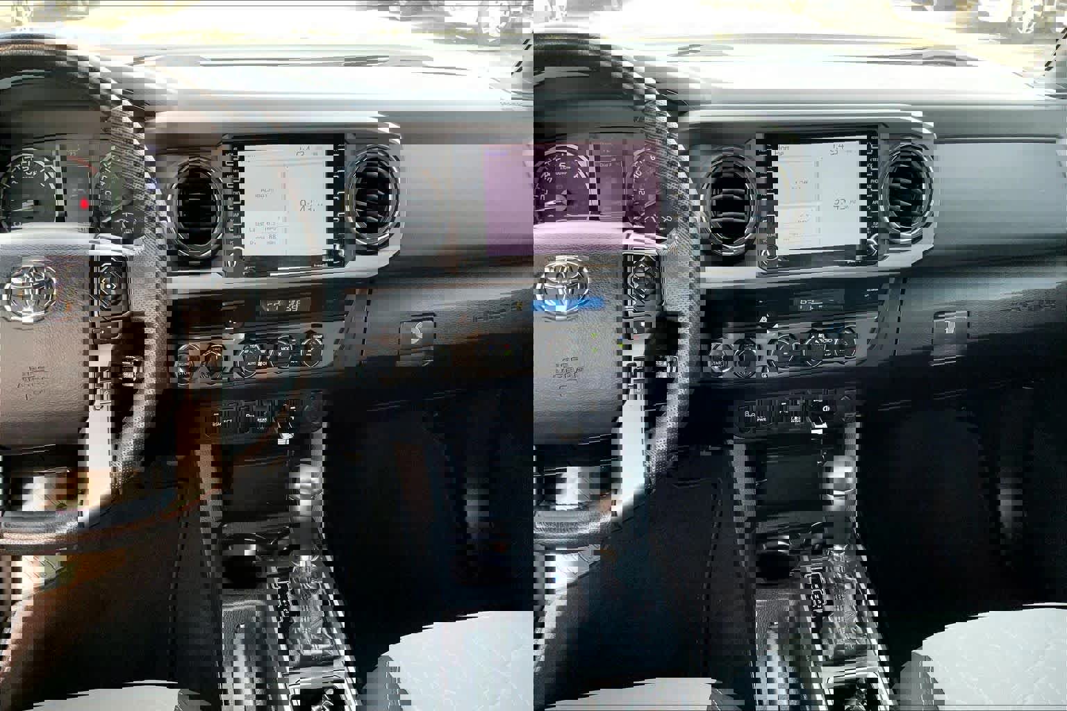 Used 2021 Toyota Tacoma TRD Off-Road w/ Technology Package image 9