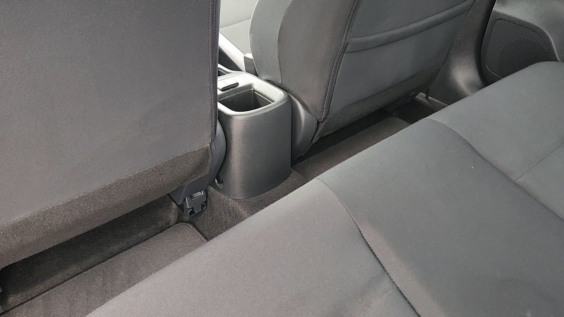 Used 2025 Nissan Versa S w/ Trunk Package FWD image 17