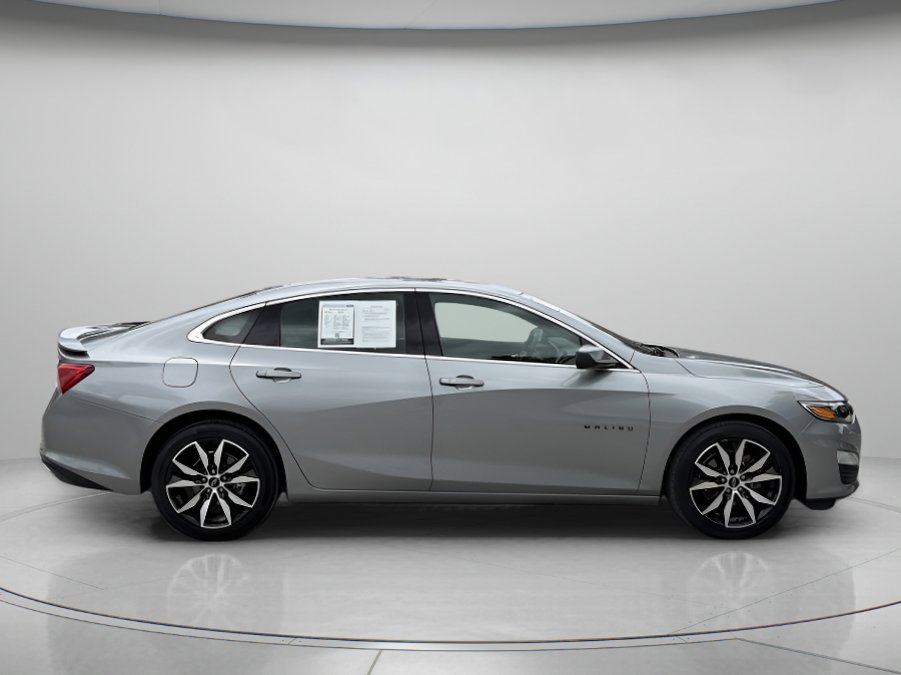 Used 2023 Chevrolet Malibu RS FWD image 2