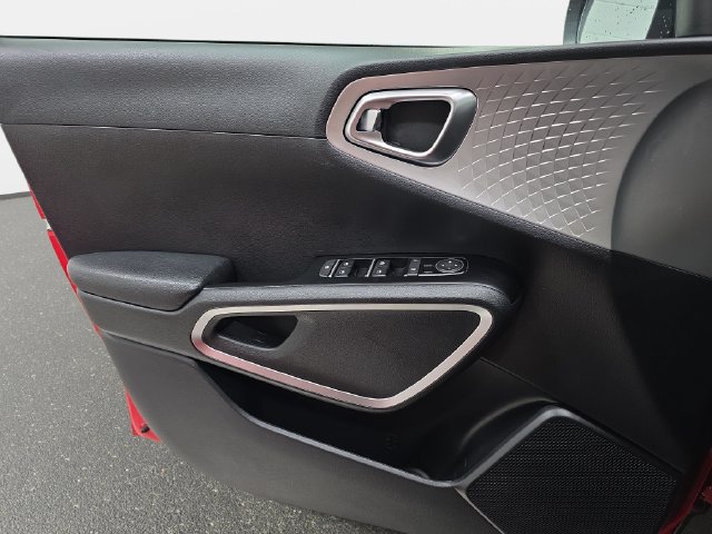 Used 2021 Kia Soul LX FWD image 25