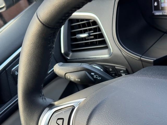 Certified 2024 Ford Edge Titanium w/ Equipment Group 301A image 30