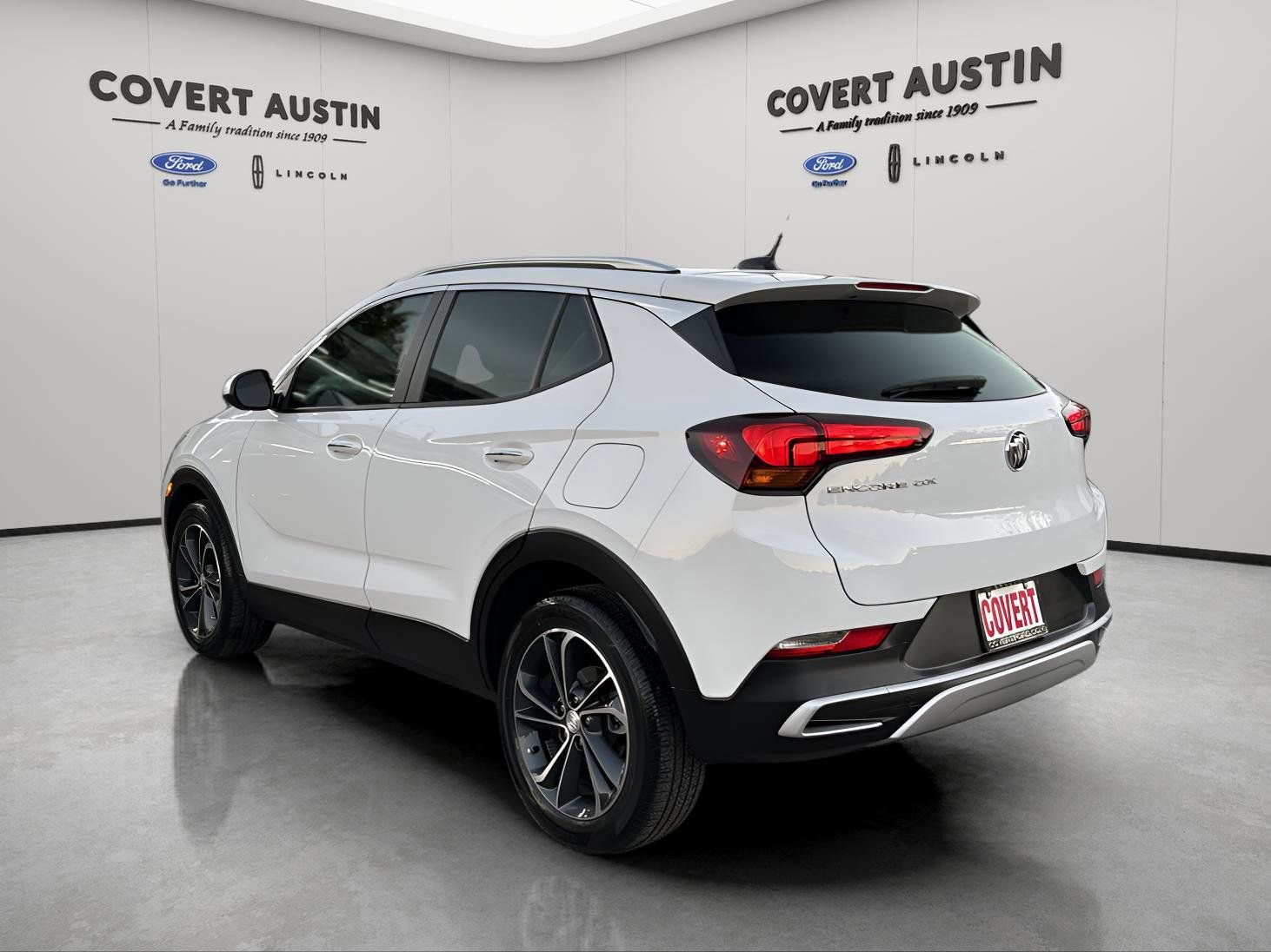 Used 2023 Buick Encore GX Select image 3