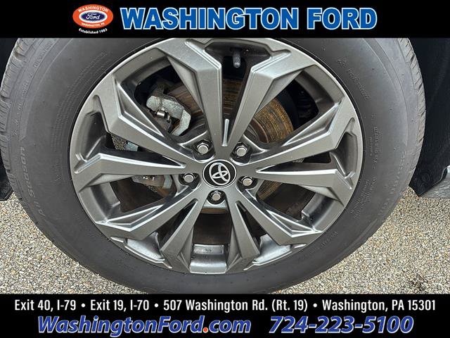 Used 2022 Toyota RAV4 Limited AWD/4WD image 9