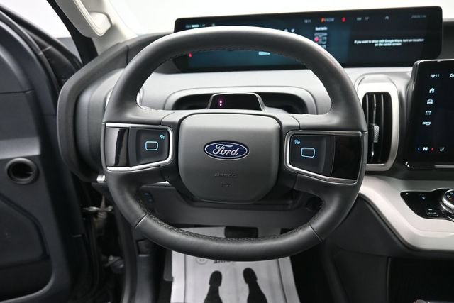 Certified 2025 Ford Expedition Active AWD/4WD image 15