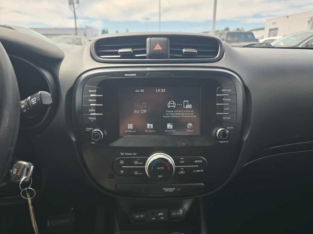 Used 2018 Kia Soul + FWD image 12