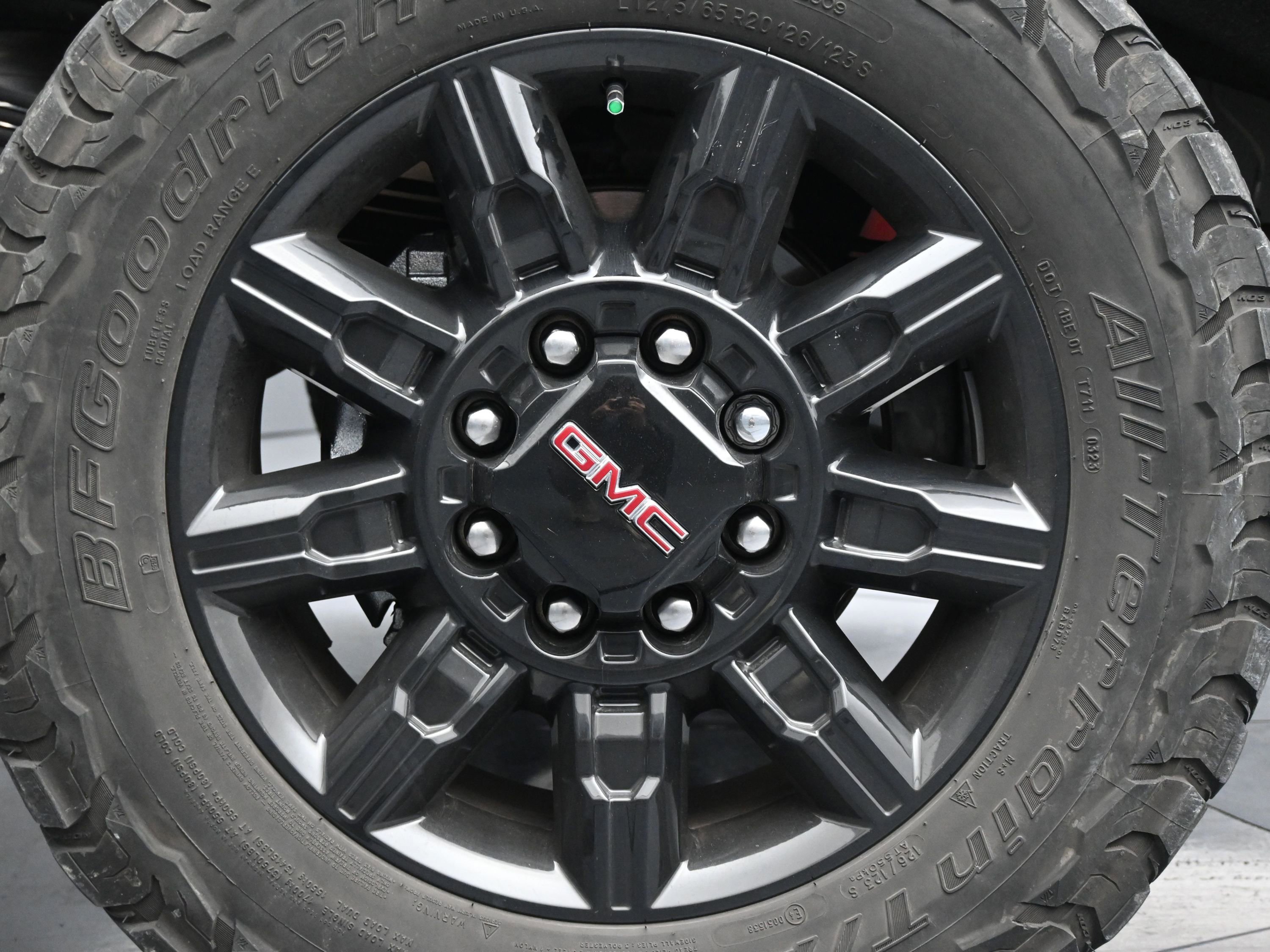 Used 2024 GMC Sierra 2500 AT4 w/ AT4 Premium Plus Package image 26