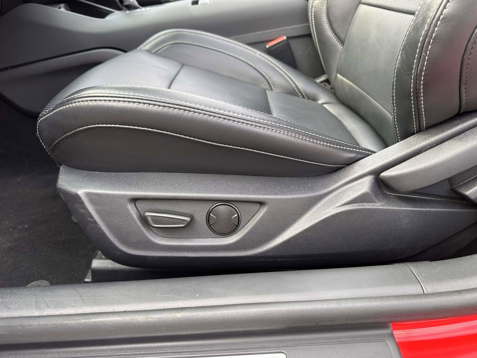 Certified 2025 Ford Mustang Premium image 11